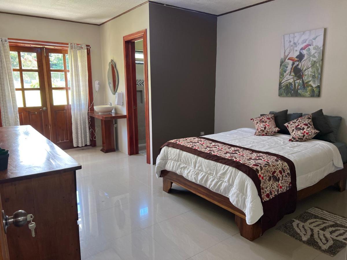B&B Thomas And Thiago Monteverde Bagian luar foto