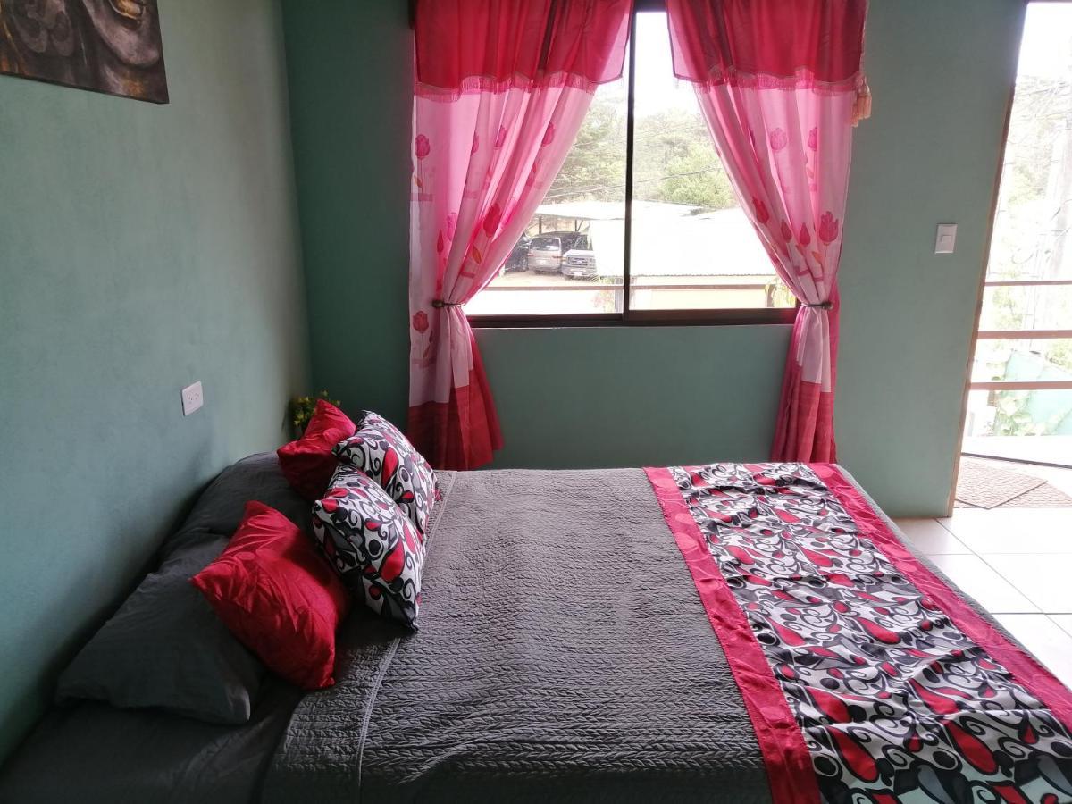 B&B Thomas And Thiago Monteverde Bagian luar foto